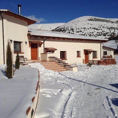 Bed and Breakfast La Collina Di Peppino Trasacco Номер фото