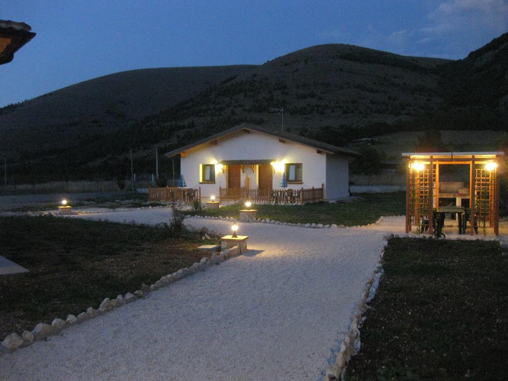 Bed and Breakfast La Collina Di Peppino Trasacco Екстер'єр фото