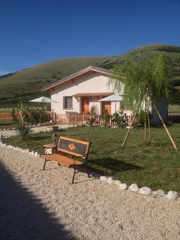 Bed and Breakfast La Collina Di Peppino Trasacco Екстер'єр фото